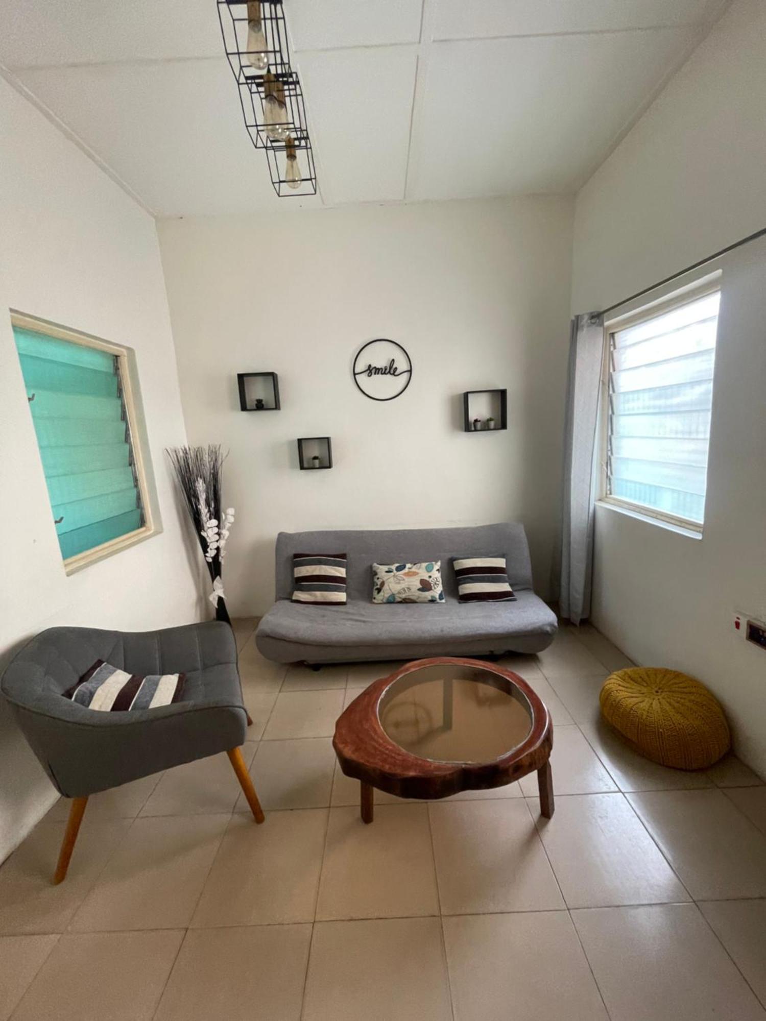 Big & Confortable House In Oxford Street Barnor Apartment Accra Luaran gambar
